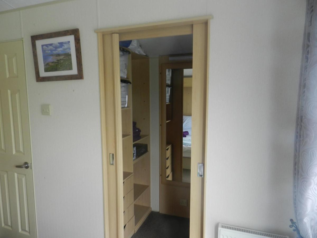 Cwtch Caravans Little Haven Exterior photo